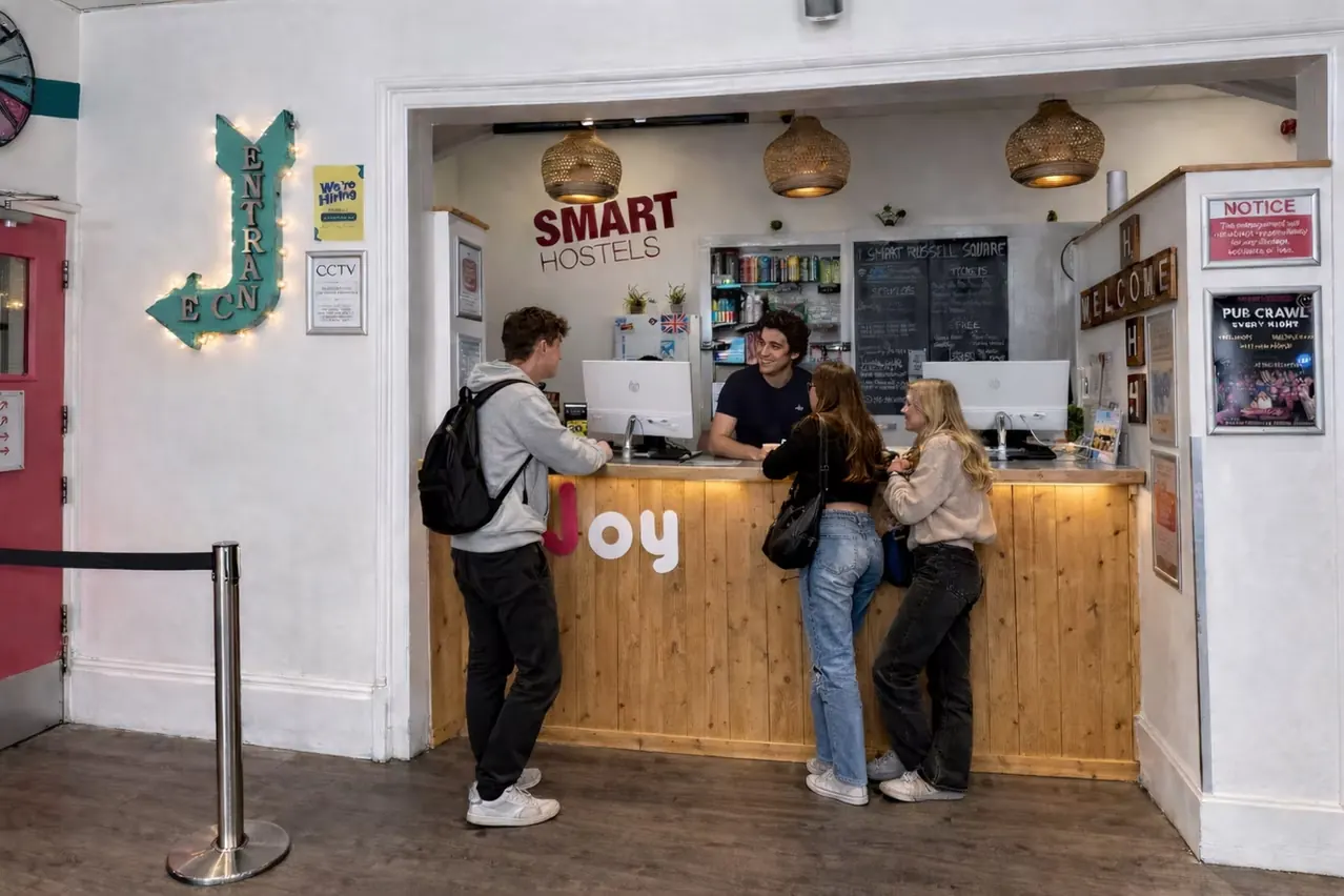 Guests checking in at the Smart Russell Square reception desk